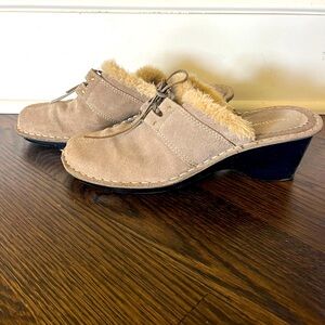 Bare traps woman’s 10 tan/gray slip on winter warm